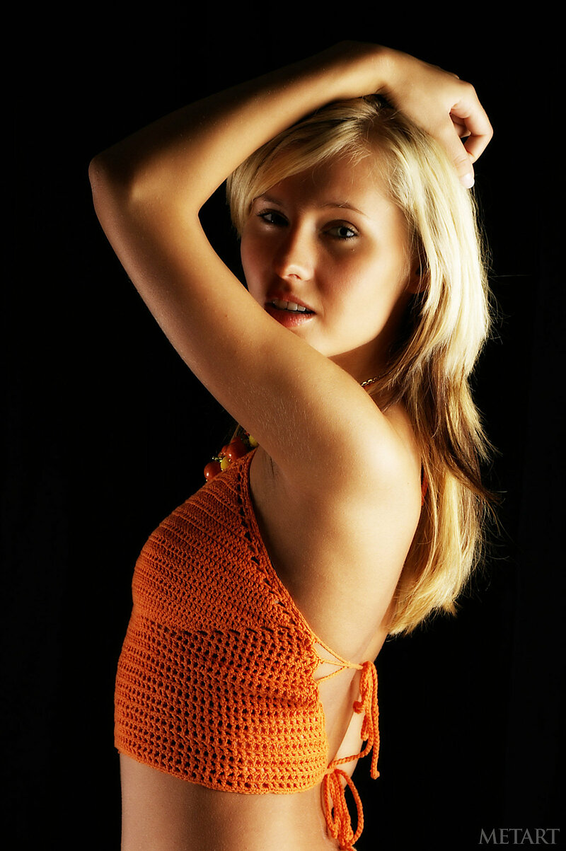 Саша, 22 года, 0 размер груди